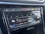 Volkswagen T-Roc 1.5 TSI R-Line / AUTOMAAT/ APP-CONNECT/ PARK.SENSOR.V+A/ CAMERA/ ACC/ STUUR+STOELVERWARM./ DODEHOEK/ ELEK.ACHTERKLEP/ KEYLESS/ DIGITAL DASH/ RIJ-MODI/ IQ.LIGHT/ NAVI/ DAB/ CLIMA/ 17'' LMV