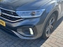 Volkswagen T-Roc 1.5 TSI R-Line / AUTOMAAT/ APP-CONNECT/ PARK.SENSOR.V+A/ CAMERA/ ACC/ STUUR+STOELVERWARM./ DODEHOEK/ ELEK.ACHTERKLEP/ KEYLESS/ DIGITAL DASH/ RIJ-MODI/ IQ.LIGHT/ NAVI/ DAB/ CLIMA/ 17'' LMV