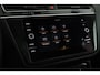 Volkswagen Tiguan 1.5 TSI 150pk DSG R-Line Business+ Trekhaak Camera Keyless Stoelverwarming Panoramadak Navigatie