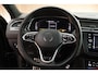 Volkswagen Tiguan 1.5 TSI 150pk DSG R-Line Business+ Trekhaak Camera Keyless Stoelverwarming Panoramadak Navigatie