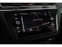 Volkswagen Tiguan 1.5 TSI 150pk DSG R-Line Business+ Trekhaak Camera Keyless Stoelverwarming Panoramadak Navigatie