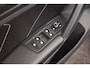 Volkswagen Tiguan 1.5 TSI 150pk DSG R-Line Business+ Trekhaak Camera Keyless Stoelverwarming Panoramadak Navigatie