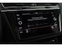 Volkswagen Tiguan 1.5 TSI 150pk DSG R-Line Business+ Trekhaak Camera Keyless Stoelverwarming Panoramadak Navigatie