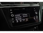 Volkswagen Tiguan 1.5 TSI 150pk DSG R-Line Business+ Trekhaak Camera Keyless Stoelverwarming Panoramadak Navigatie