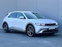 Hyundai Ioniq 5 Lounge 84 kWh / SOH 97,3% / CCS snelladen / Head Up Display / Warmtepomp / Trekgewicht 1600 kg / Elektrische achterklep / Stuur- Stoel & Achterbank verwarming / Rondomzicht camera / Bose Audio Systeem / Adaptief cruise control /