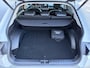Hyundai Ioniq 5 Lounge 84 kWh / SOH 97,3% / CCS snelladen / Head Up Display / Warmtepomp / Trekgewicht 1600 kg / Elektrische achterklep / Stuur- Stoel & Achterbank verwarming / Rondomzicht camera / Bose Audio Systeem / Adaptief cruise control /