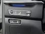 Kia Niro EV e-Niro DynamicPlusLine 64 kWh | Schuif/kantel dak | JBL Audio | Electrische verstelbare stoelen | Stoel verwarming/verkoeling | Camera |
