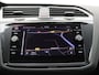 Volkswagen Tiguan 1.5 TSI R-Line Business+ 150PK DSG Trekhaak, Matrix LED Verlichting, 19" LM Velgen, Navi, Keyless, Stoelverwarming