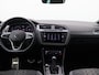 Volkswagen Tiguan 1.5 TSI R-Line Business+ 150PK DSG Trekhaak, Matrix LED Verlichting, 19" LM Velgen, Navi, Keyless, Stoelverwarming