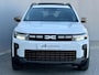 Dacia Bigster 1.8 Hybrid 155 Extreme / Fabrieksgarantie tot 06-2028 / Glazen Schuif- en Kanteldak / Stoel, Stuur & Voorruit Verwarming / Elektrische Achterklep / Adaptief Cruise Control / Apple Carplay & Android Auto / Climate Control / Achteruitrijcamera /