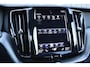 Volvo XC60 2.0 T6 AWD R-Design Rijklaarprijs-Garantie Panorama dak Trekhaak Apple/Android Led Camera