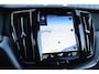 Volvo XC60 2.0 T6 AWD R-Design Rijklaarprijs-Garantie Panorama dak Trekhaak Apple/Android Led Camera
