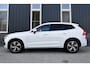 Volvo XC60 2.0 T6 AWD R-Design Rijklaarprijs-Garantie Panorama dak Trekhaak Apple/Android Led Camera