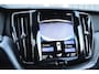 Volvo XC60 2.0 T6 AWD R-Design Rijklaarprijs-Garantie Panorama dak Trekhaak Apple/Android Led Camera