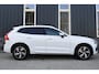 Volvo XC60 2.0 T6 AWD R-Design Rijklaarprijs-Garantie Panorama dak Trekhaak Apple/Android Led Camera