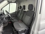 Ford Transit 2.0TDCI 170PK L3H2 Imperiaal | Trekhaak 3500 kg | Camera | Multimedia | Airco | Cruise | 3-Zits