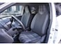 Peugeot 108 1.0 e-VTi Style * Car Play * 5 Drs *
