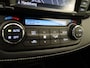 Toyota RAV4 2.5 Hybrid Dynamic Plus - ORIGINEEL NEDERLANDSE AUTO - AUTOMAAT - PARKEERSENSOREN VOOR EN ACHTER - 360 GRADEN CAMERA - TREKHAAK - VOLLEDIG LEDERE BEKLEDING