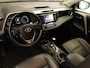 Toyota RAV4 2.5 Hybrid Dynamic Plus - ORIGINEEL NEDERLANDSE AUTO - AUTOMAAT - PARKEERSENSOREN VOOR EN ACHTER - 360 GRADEN CAMERA - TREKHAAK - VOLLEDIG LEDERE BEKLEDING