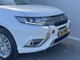 Mitsubishi Outlander 2.4 PHEV Intense+ 100% dealer onderhouden/ 8 jaar garantie /  4wd Drive / Schuif-Kantel Dak / Navigatie Dmv Apple Carplay&Android Auto / Stoel-Stuur Verwarming / Achteruitrij Camera / Elektr. Achterklep / Keyless Entry&Start /