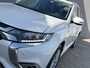 Mitsubishi Outlander 2.4 PHEV Intense+ 100% dealer onderhouden/ 8 jaar garantie /  4wd Drive / Schuif-Kantel Dak / Navigatie Dmv Apple Carplay&Android Auto / Stoel-Stuur Verwarming / Achteruitrij Camera / Elektr. Achterklep / Keyless Entry&Start /