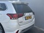 Mitsubishi Outlander 2.4 PHEV Intense+ 100% dealer onderhouden/ 8 jaar garantie /  4wd Drive / Schuif-Kantel Dak / Navigatie Dmv Apple Carplay&Android Auto / Stoel-Stuur Verwarming / Achteruitrij Camera / Elektr. Achterklep / Keyless Entry&Start /