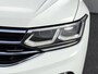 Volkswagen Tiguan 1.4 TSI 245pk DSG eHybrid R-Line Business+ · Panoramadak · Camera · Wegklapbare Trekhaak · Apple/Android Car Play · 20'' Inch · Dodehoeksensor · Stoelverwarming ·
