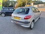 Peugeot 206 1.4 XR / Super nette auto / APK oktober 2027