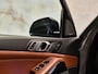 BMW X5 xDrive50e M Sport Pro , NL-auto, Sky Lounge Pano, luchtv., CraftedClarity, carbon, H/K, massage, 22", tr.haak, softclose, privacy