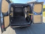 Ford Transit Custom 320 2.0 TDCI L1H1 Limited 130PK euro6, Stoel verwarming, carplay, trekhaak, LM velgen, airco en cruise control, nette bedrijfs bus rook vrij.