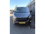 Ford Transit Custom 320 2.0 TDCI L1H1 Limited 130PK euro6, Stoel verwarming, carplay, trekhaak, LM velgen, airco en cruise control, nette bedrijfs bus rook vrij.