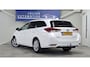 Toyota Auris Touring Sports 1.8 Hybrid Dynamic Dealer Onderhouden Trekhaak Camera Clima Mooi!