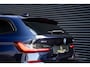 BMW 3-Serie Touring 330e xDrive M-Pakket 292PK|Pano|360°|HUD|Rijmodus|Tr.Haak|Sfeer|Keyless|Laser|Digital Key e.o.