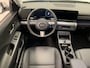 Hyundai Kona 1.6 GDI HEV Premium Sky Full Hybride Automaat met Panorama schuifdak, Navigatie, Lederen bekleding en Climate Control Private lease een KONA Hybrid al vanaf € 409 p/m!