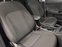 Hyundai Kona Electric Long Range Pure Edition 64.8 kWh Volledig Elektrish, Fiscaal aantrekkelijk, Navigatie , parkeer sensoren V+A Private lease een KONA Electric al vanaf € 425 p/m!