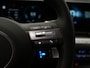 Hyundai Kona 1.6 GDI HEV Premium Sky Full Hybride Automaat met Panorama schuifdak, Navigatie, Lederen bekleding en Climate Control Private lease een KONA Hybrid al vanaf € 409 p/m!