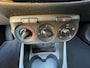 Opel Corsa 1.4 Favourite | NL-auto | navigatie | pdc achter