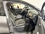 Renault Captur 150PK TCe Intens Automaat | 1ste Eigenaar | Trekhaak | 1200kg Trekgewicht | Cruise Control | Climate Control | Navigatie | Camera | Parkeersensoren | Licht & Regen Sensor | Armsteun |