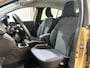 Dacia Sandero Stepway 100PK TCe ECO-G Extreme (LPG) | 1ste Eigenaar | Trekhaak | 1100KG Trekgewicht | Camera | Apple Carplay/Android Auto | Parkeersensoren | Lichtmetalen Velgen | Licht & Regen Sensor | LED Lampen|
