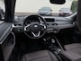 BMW X1 xDrive25i X-line | Stuurverw. | KeylessEntr. | 230PK! | Schuifdak | Unieke kleur!