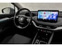 Skoda Enyaq iV 60 | Stoelverwarming | LED koplampen | Half lederen bekleding