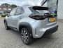 Toyota Yaris Cross 1.5 HYBRID 115 DYNAMIC STOEL/STUURVERW KEYLESS 17'' LM-VELGEN CLIMA NAVI CAMERA APPLE/ANDROID AD-CRUISE PRIVACY GLASS