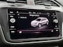 Volkswagen Tiguan Allspace 1.5 TSI DSG Life Business | Panoramadak | Harman / Kardon | Achteruitrijcamera | Lederen Bekleding | Stoelverwarming | Lichtmetalen Velgen |