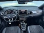 Volkswagen T-Roc 1.5 TSI R-Line Edition 150 PK DSG | Verlangde garantie | Panorama dak | Matrix koplampen | Trekhaak | Keyless |
