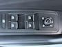 Volkswagen T-Roc 1.5 TSI R-Line Edition 150 PK DSG | Verlangde garantie | Panorama dak | Matrix koplampen | Trekhaak | Keyless |