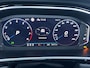 Volkswagen T-Roc 1.5 TSI R-Line Edition 150 PK DSG | Verlangde garantie | Panorama dak | Matrix koplampen | Trekhaak | Keyless |