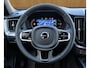 Volvo XC60 Ultra Black Edition Recharge Plug-In Hybrid AWD | Luchtvering | Trekhaak | Stoel + Stuur Verwarming | Harman Kardon | Keyless Start / Entry |