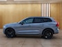 Volvo XC60 Ultra Black Edition Recharge Plug-In Hybrid AWD | Luchtvering | Trekhaak | Stoel + Stuur Verwarming | Harman Kardon | Keyless Start / Entry |
