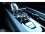 Volvo XC60 Ultra Black Edition Recharge Plug-In Hybrid AWD | Luchtvering | Trekhaak | Stoel + Stuur Verwarming | Harman Kardon | Keyless Start / Entry |