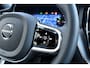 Volvo XC60 Ultra Black Edition Recharge Plug-In Hybrid AWD | Luchtvering | Trekhaak | Stoel + Stuur Verwarming | Harman Kardon | Keyless Start / Entry |